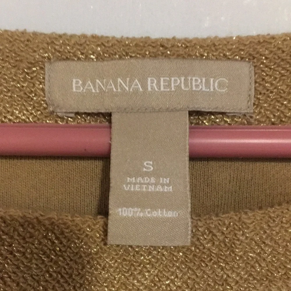 Banana Republic scoop neck gold sparkly sweater